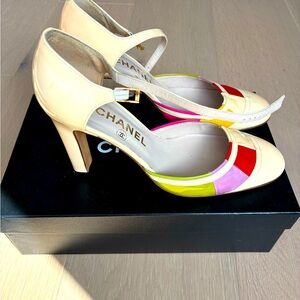 Chanel Pumps (Size 7)